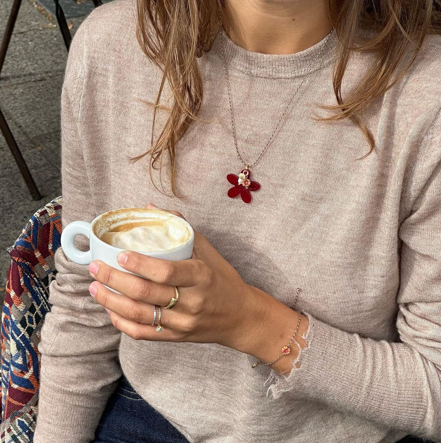 Red bloom necklace