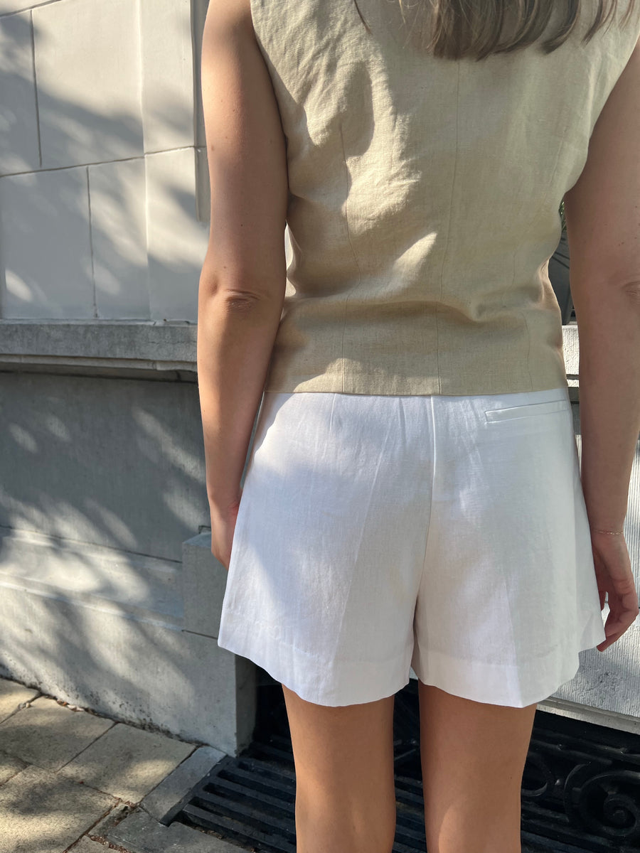 Christiana short white