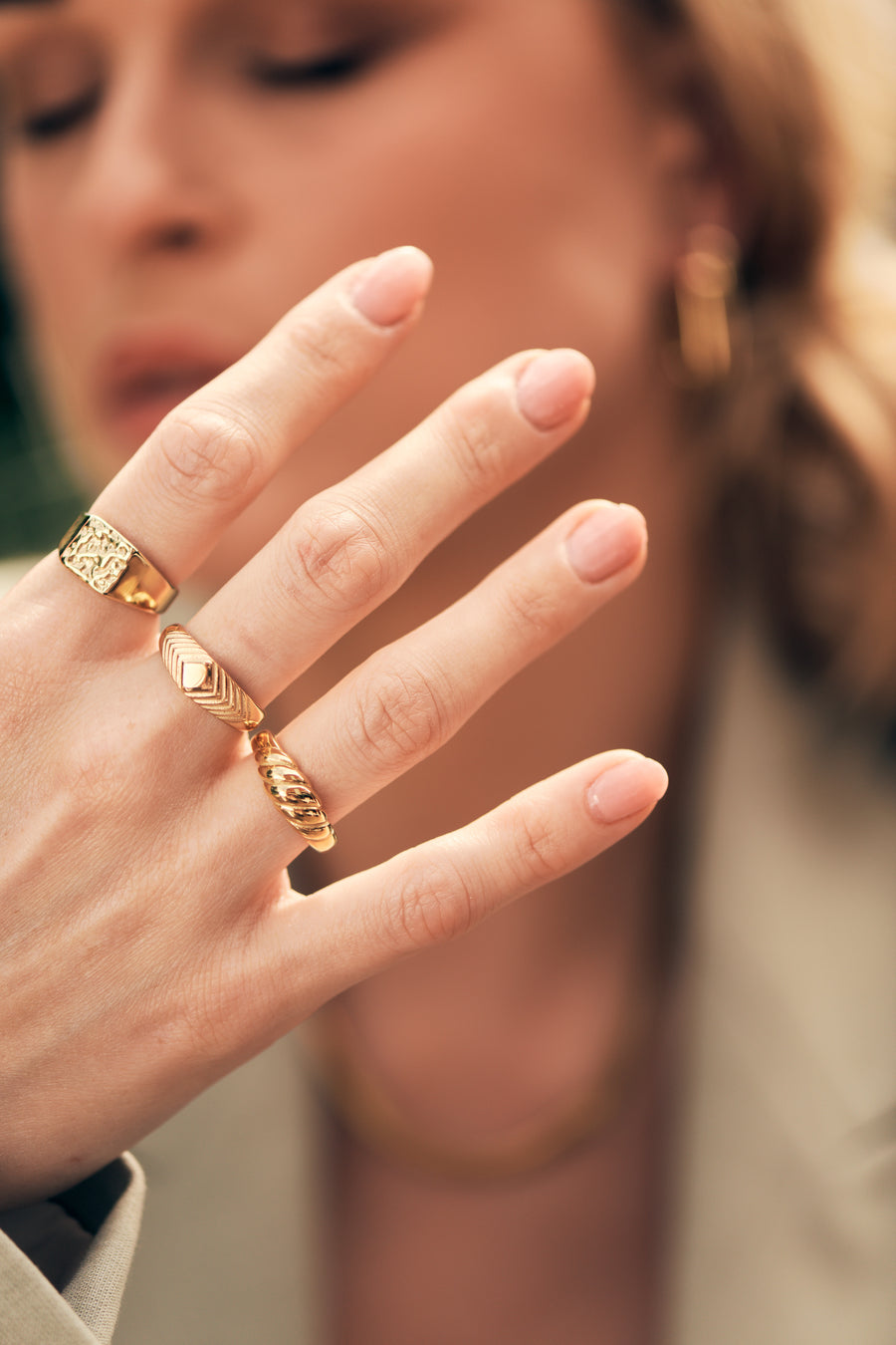 Knot ring